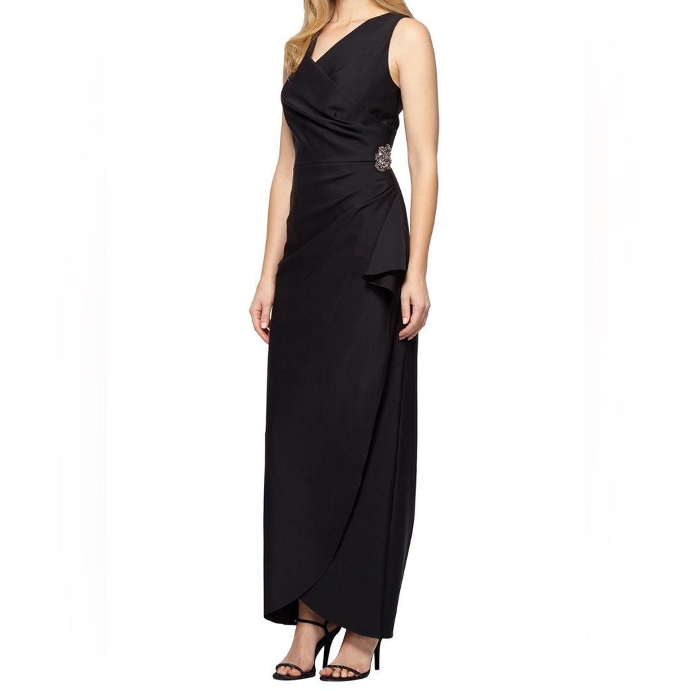 Embellished Side Drape Column Formal Gown
Alex Evenings